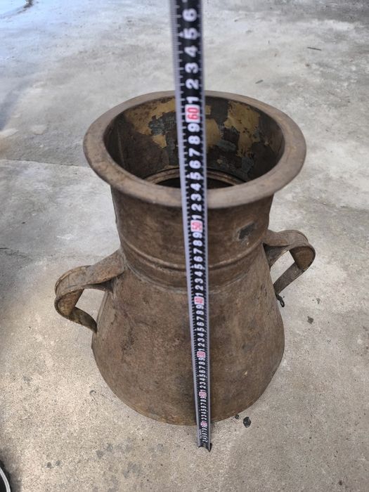 Cântaro antigo em bom estado
