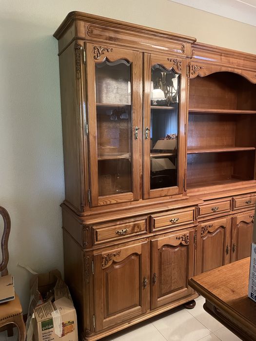 Vendo louceiro de sala