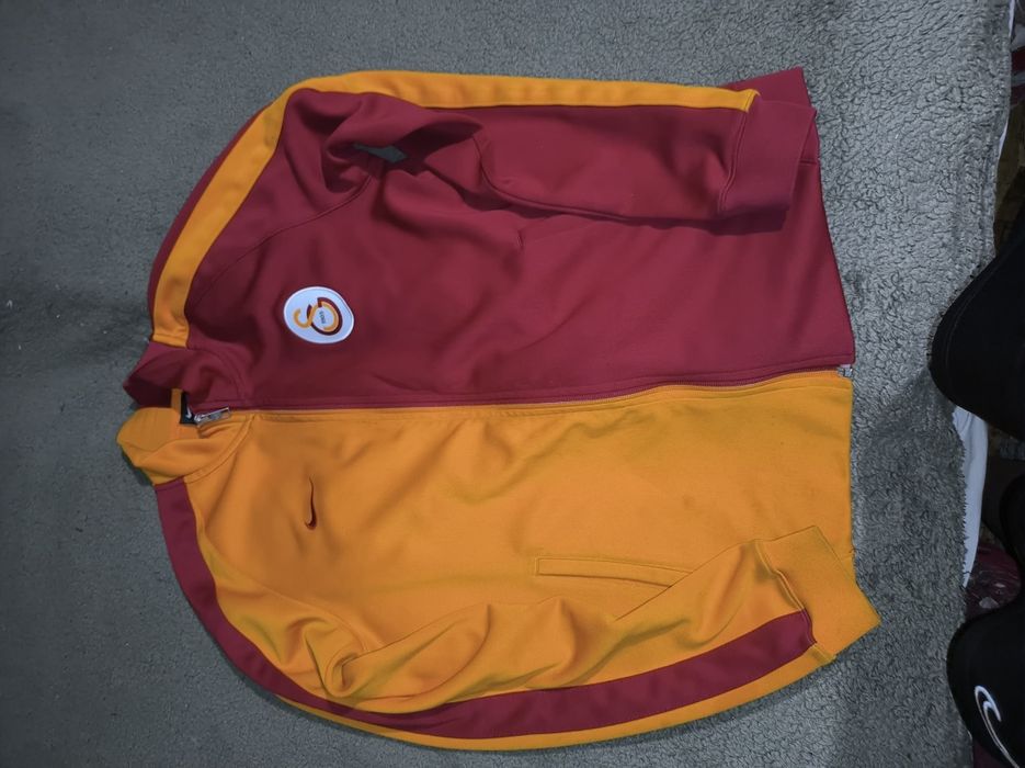 Продам светер оріг