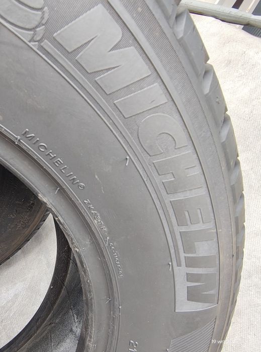 215/70r16 100H Michelin Latitude Tour HP