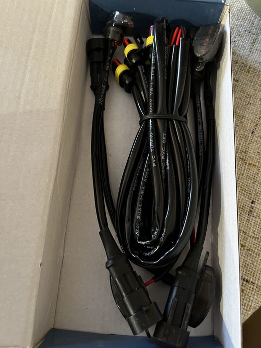 Універсална світлодіодна лампа на рішітку.