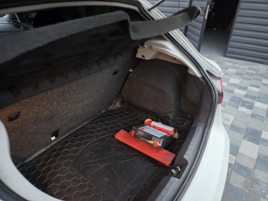 Seat ibiza 3D 1,2TDI 2015р.в пробіг 99т.