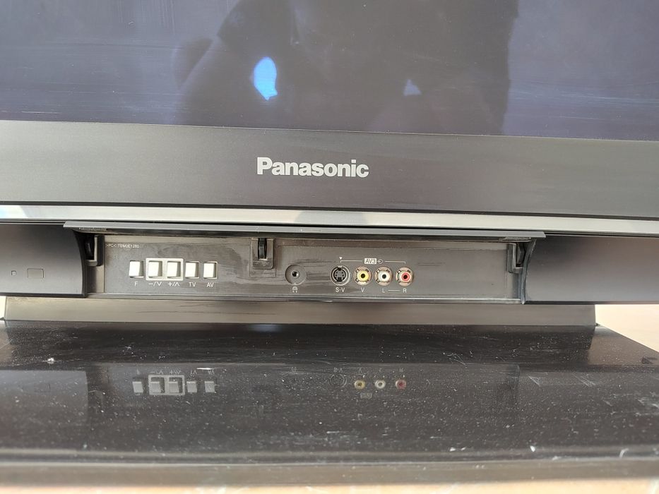 Telewizor Panasonic 42" TH-42PV8PA | Sprawny + Pilot i Podstawa