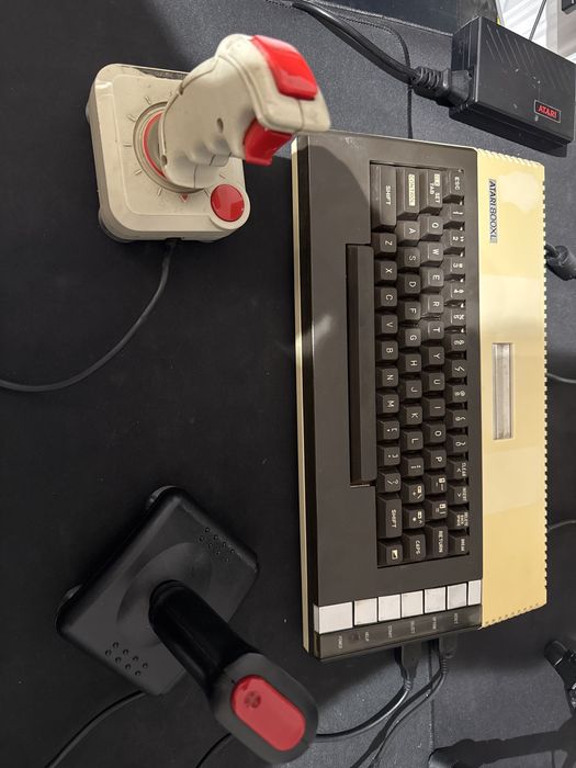 Atari 800XL 2 joye 1 kartridge kabel Video Scart zasilacz 100% sprawny