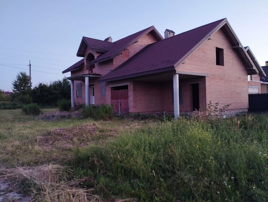 Цегляний будинок