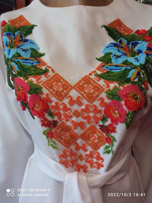 Плаття вишивка бісером