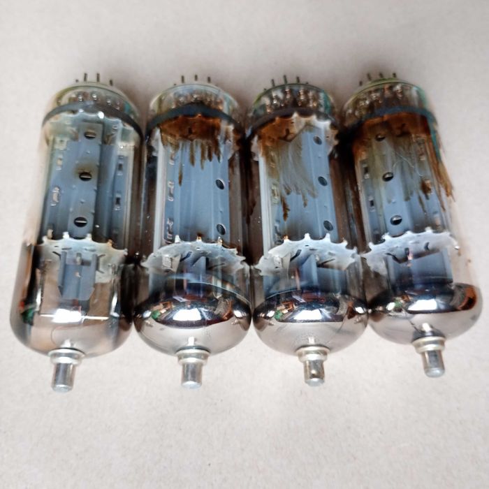 Lampy elektronowe 4szt.