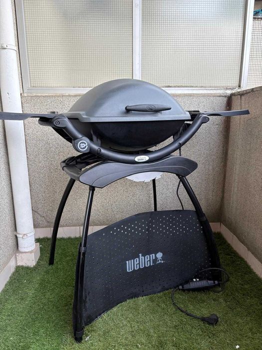 Barbecue eléctrico portátil Weber Q 1400 com suporte