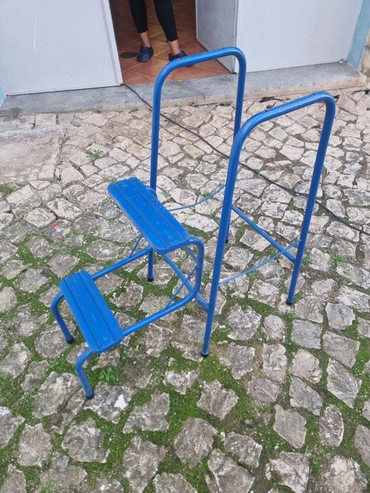 Vendo escadote 3 degraus vintage