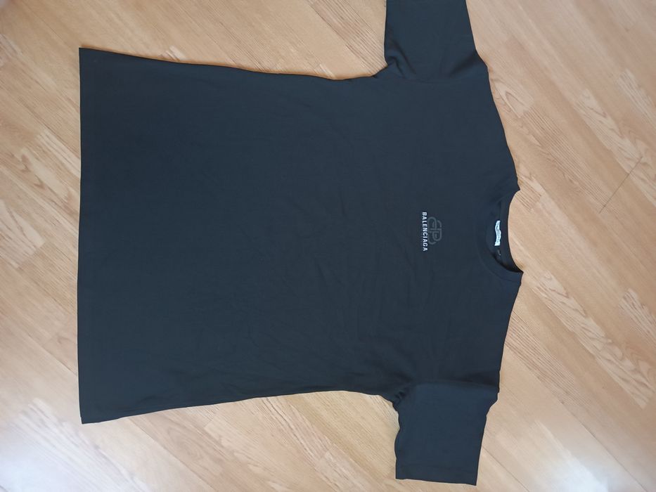 Футболка Balenciaga