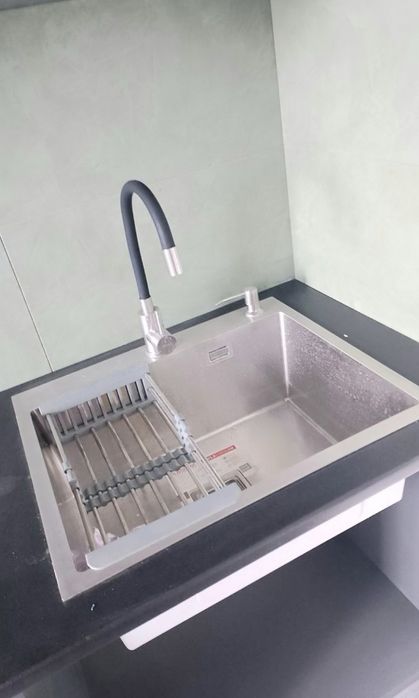 М.Хол.Гора, продам 2ух комн.кв.,Новострой с автоном.отоплением,Hg11