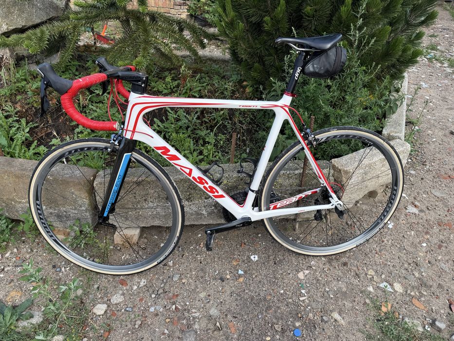 Rower szosowy massi carbon