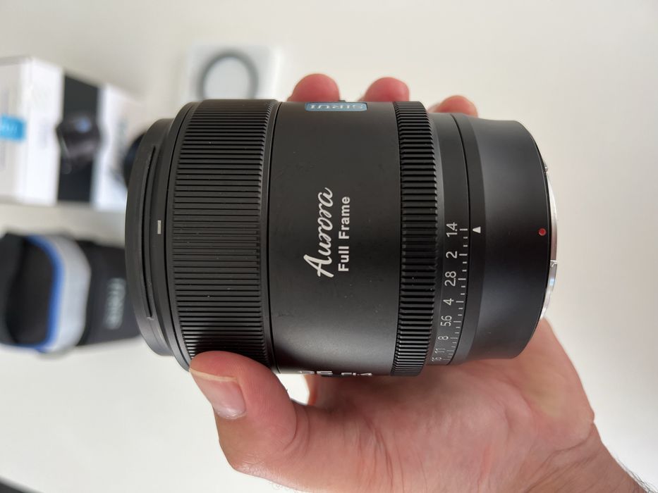 Objectiva Sirui Aurora 85mm 1.4 Z