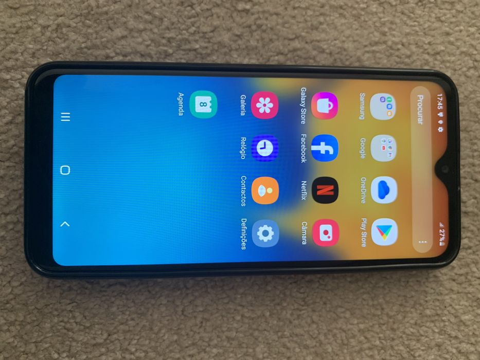Telemóvel Samsung A20e Novo com oferta de capa