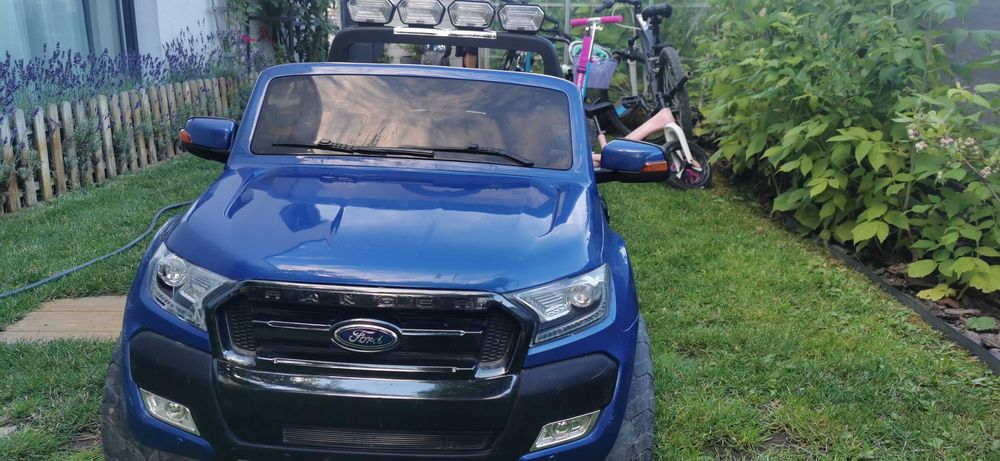 Samochód dwuosobowy dziecięcy Ford Ranger 4x4 akumulator 12V