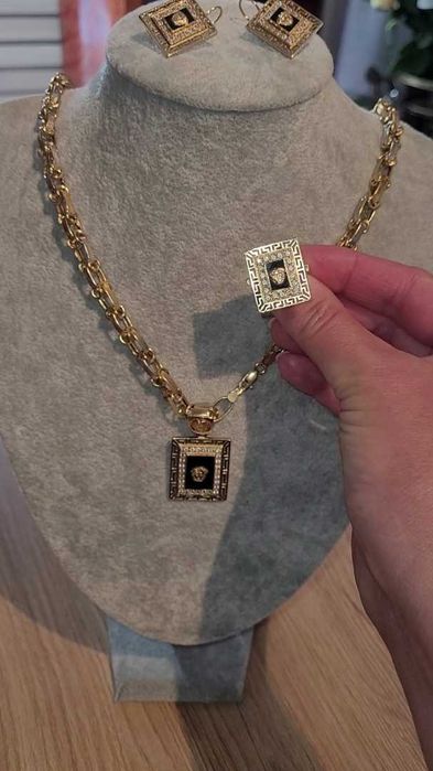 Piekna zawieszka z meduza 585