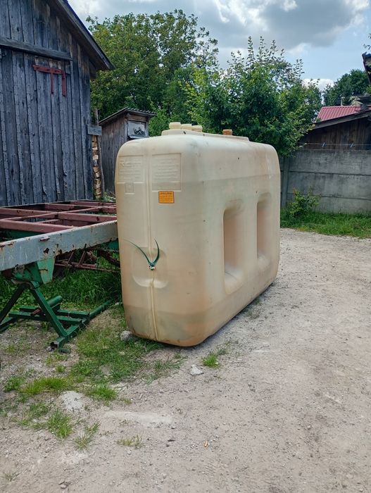 Zbiornik plastikowy 2000 l