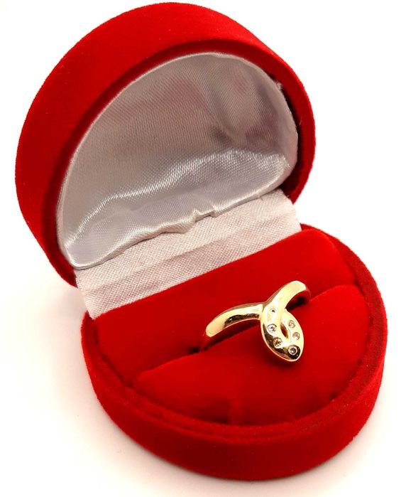 Złoty pierścionek z Cyrkoniami PR.585 W:1,83gr R.14 InterSKLEP