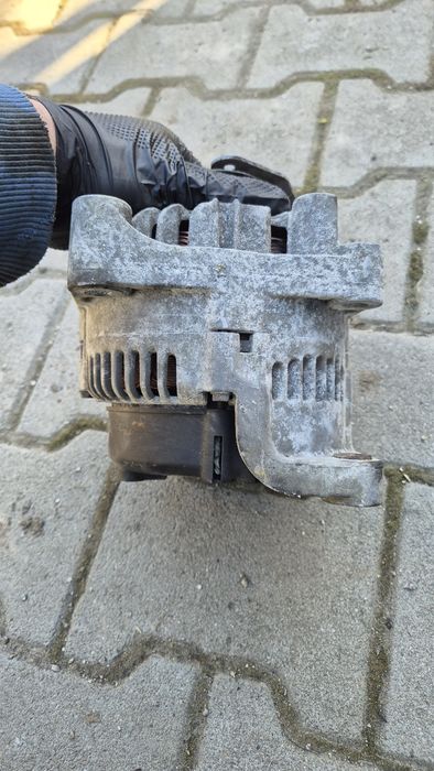 Bmw x5 e70 4.8i n62b48 alternator