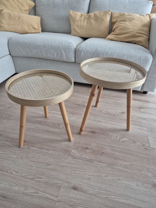 Mesa de centro em palhinha com vidro