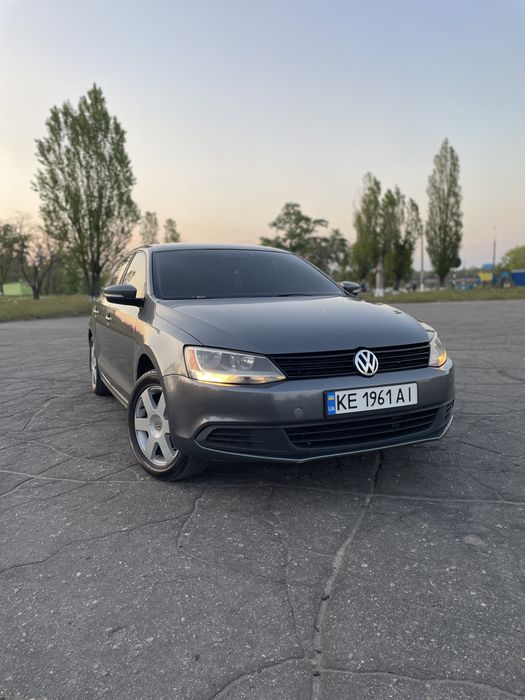 Volkswagen Jetta VI 6 1.8TSI