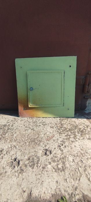 Щит с дверью металлическая дверь железная 600*600мм