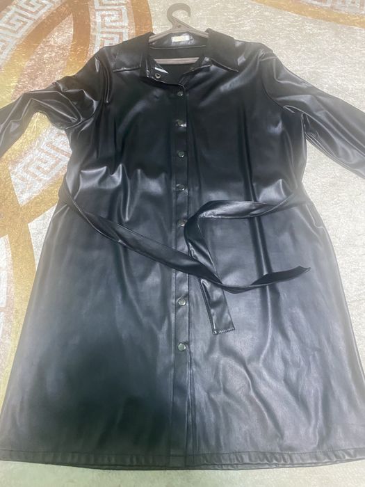 Модне плаття шкірзамінник