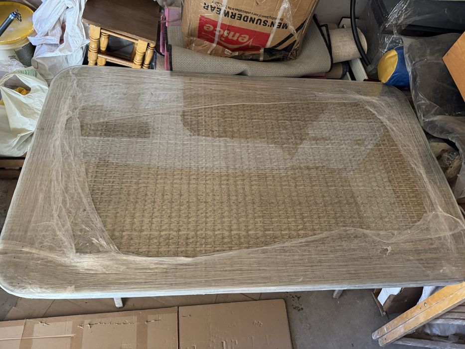 Садовий стіл з ротангу новий