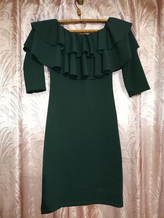 Сукня, на худеньку дівчину