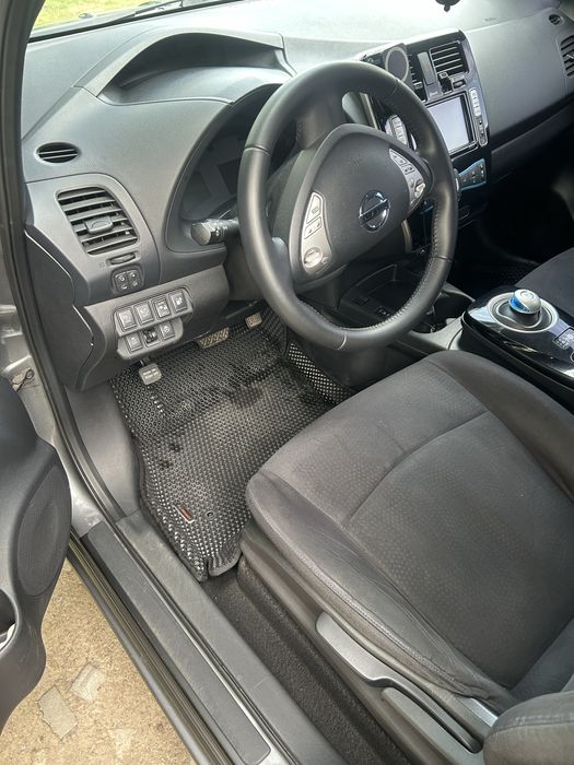 Nissan leaf електро