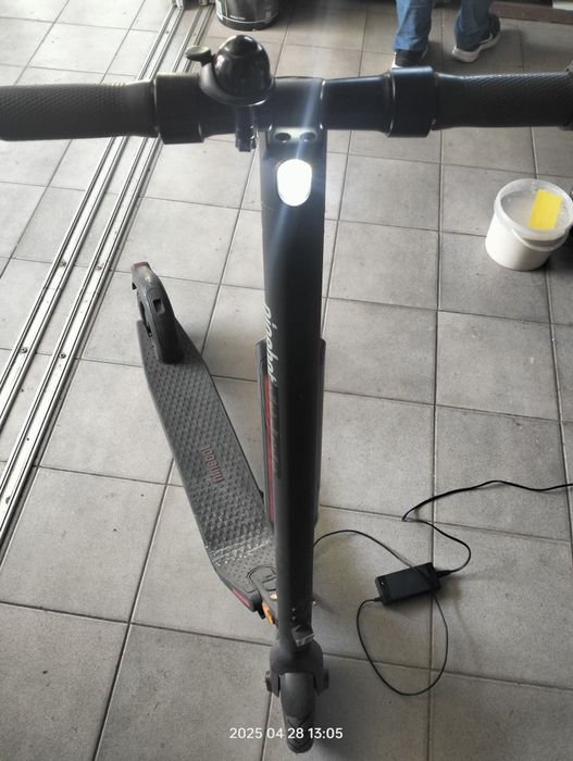 Електросамокат Segway ninebot E25E