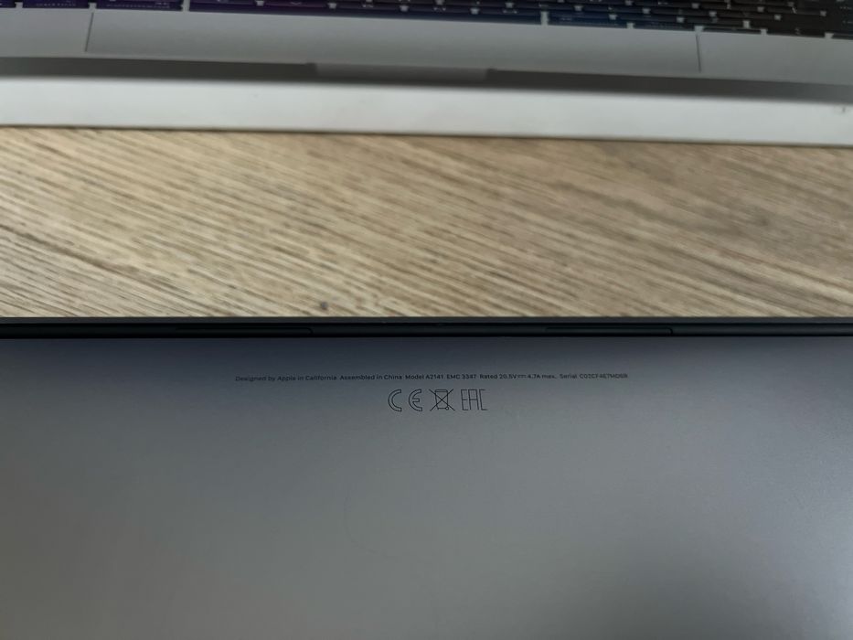Macbook Pro A2141 16” 2019 32GB 2xGPU 2,4GHz Intel i9