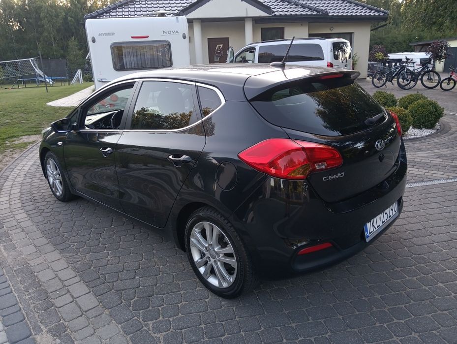 Kia cee'd 1.6crd klimatyzacja alufelgi navigacja led