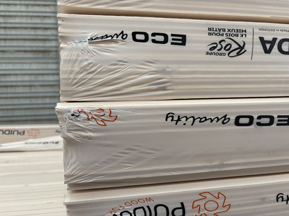 Podbitka świerk skandynawski skład z drewnem makowiec