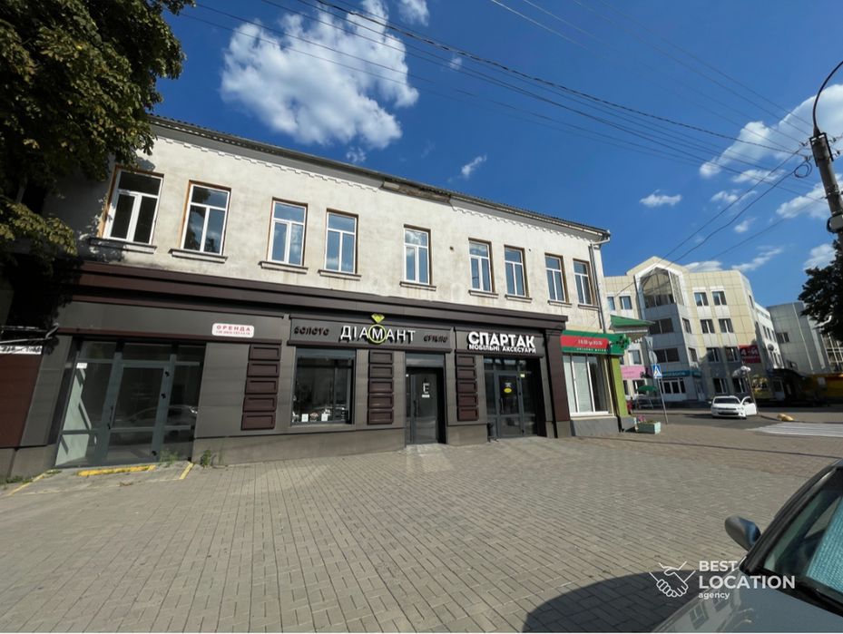 Продаж приміщень 1-го та 2-го поверхів з окремим входом, 220 м2 у м. Сміла