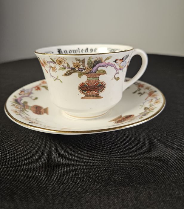 Raríssima  taça de Teimancia de 1920 com pires impecável