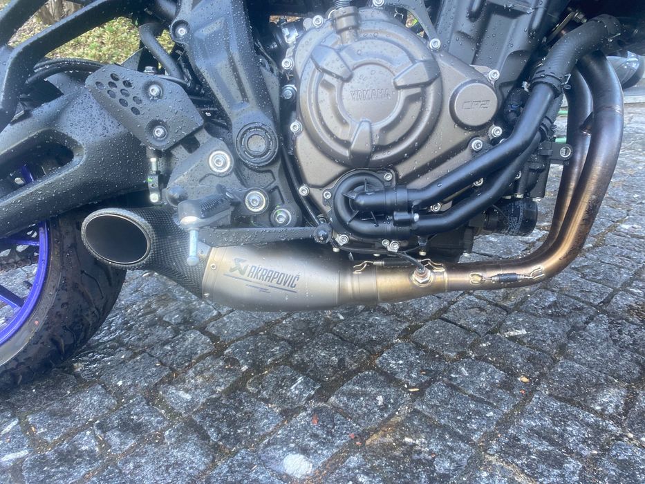 Moto YAMAHA tracer 7