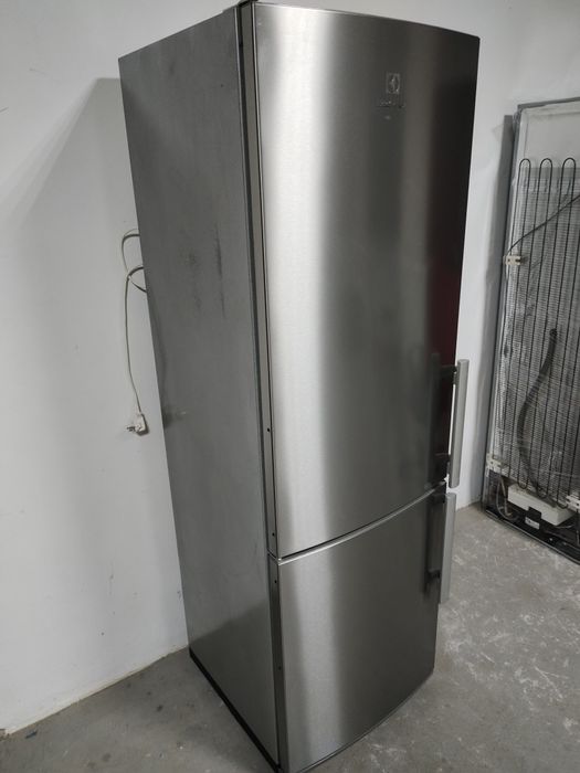 Холодильник Еlektrolux 185 cm. Металік, класний стан