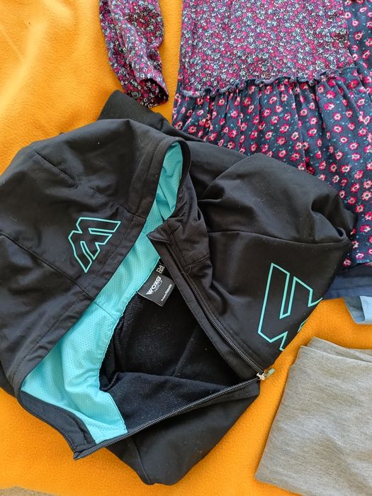 Речі для дівчинки 140-146