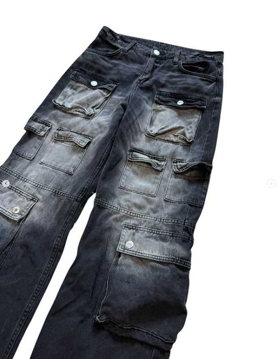 multi cargo jeans