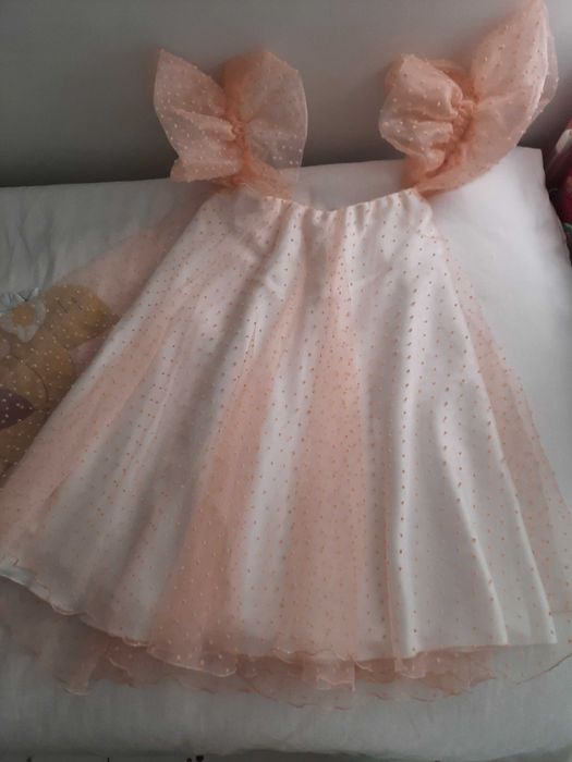 Vestido modelo único coral de festa