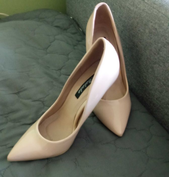 Szpilki buty szpic na obcasie nude beż 36