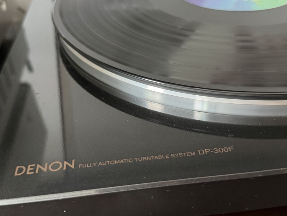 Gramofon Denon DP-300F