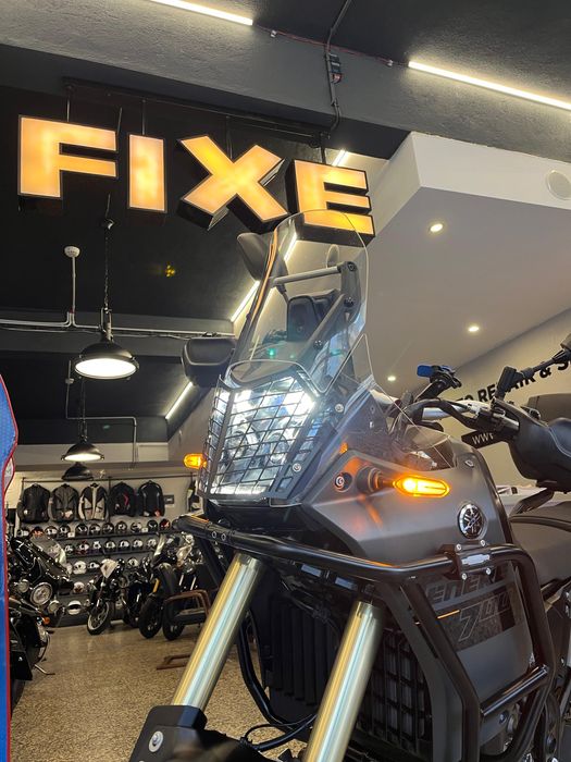 Yamaha T7 Teneré de 2024 com 10000 Kms, como nova e Top Case