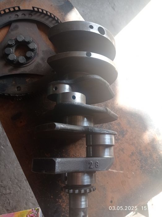 Колінвал 2.8 30v audi