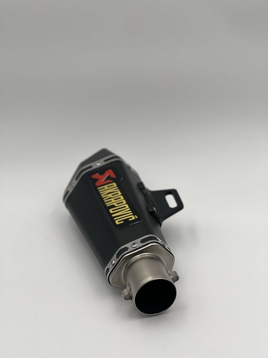 Вихлоп Acrapovic на мотоцикл