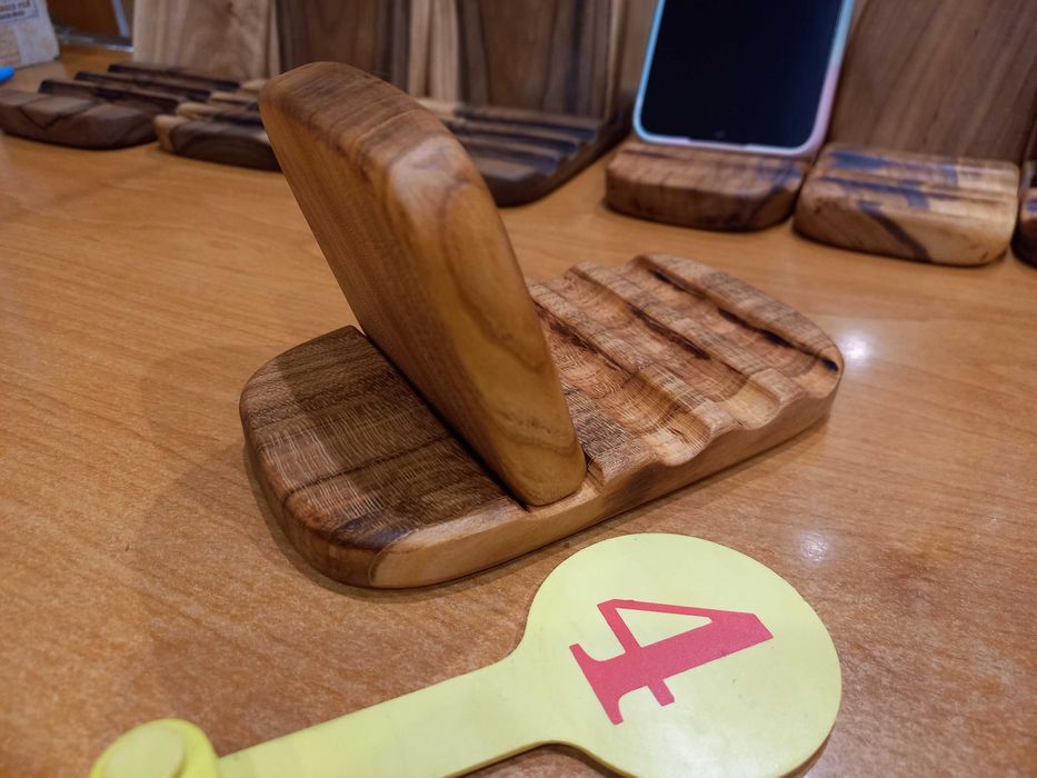 Подставка для телефона