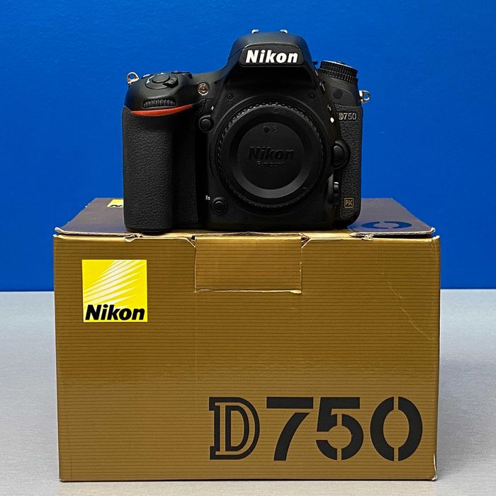 Nikon D750 (Corpo) - 24.3MP