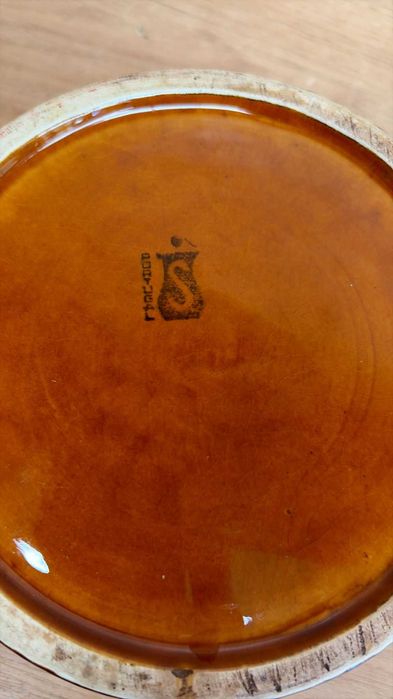 Terrina em faiança tradicional das caldas da rainha (galinha)