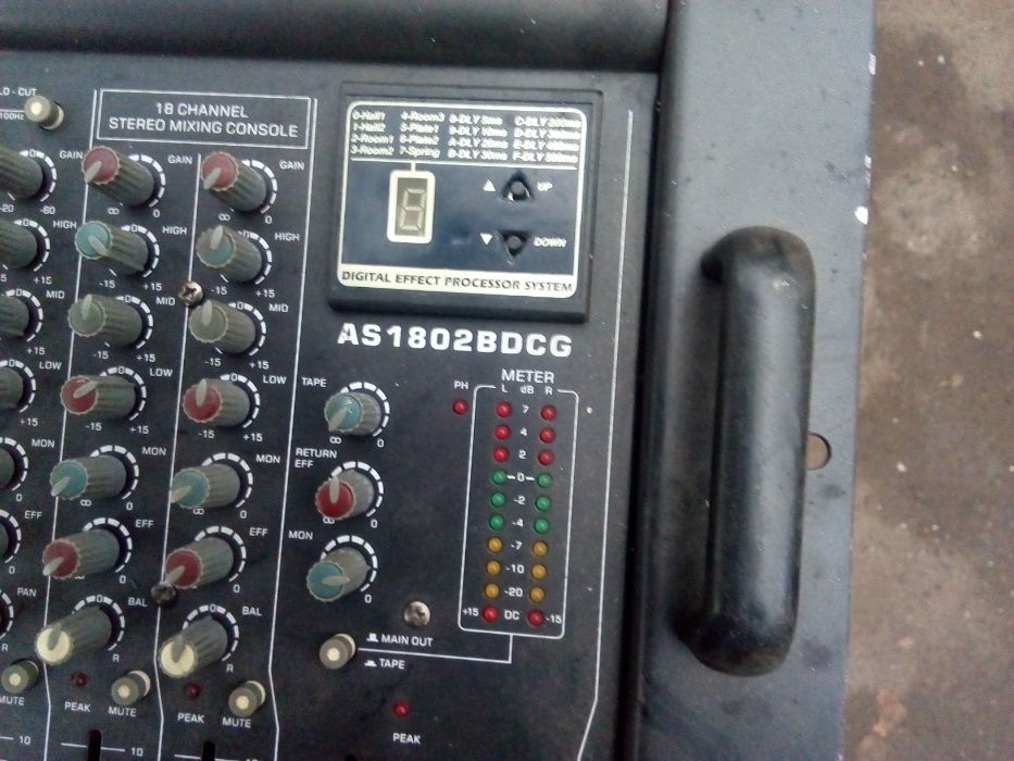 Продам пулть т 1802 с усилителем 2-250Вт